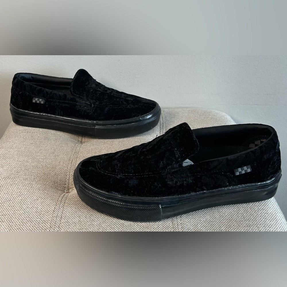Vans Skate Style 53 Lo Top Sneakers Black Crushed Velvet Men’s 6.5 / Womens 8